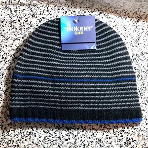 Isotoner Kids Chevron Black/Blue Beanie Hat Fleece lined